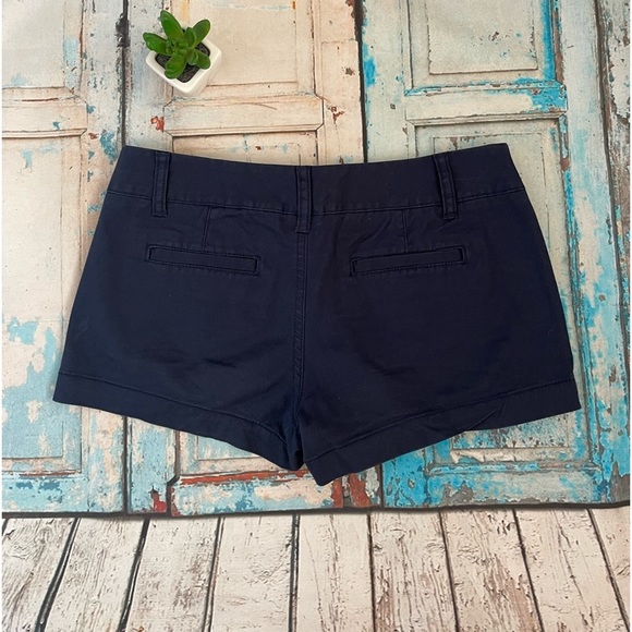 Navy blue shorts - Picture 2 of 4